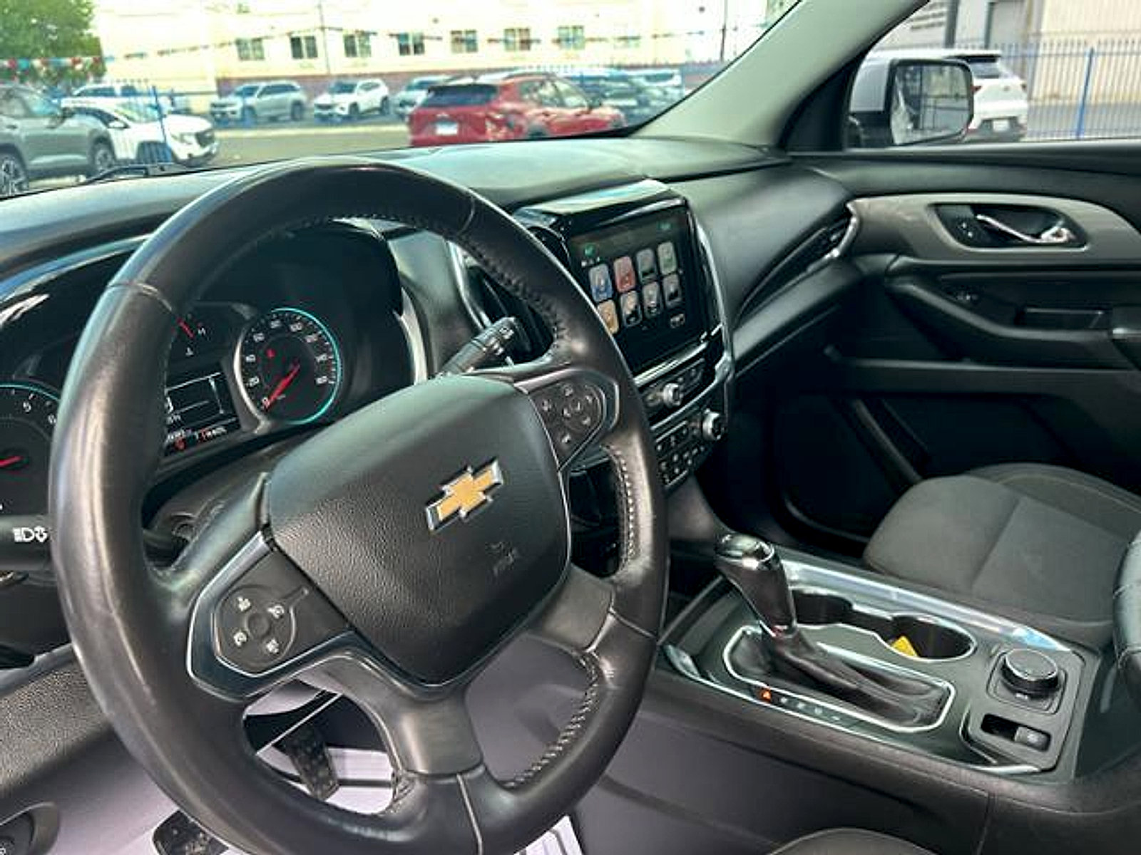 Used 2019 Chevrolet Traverse LT image 9