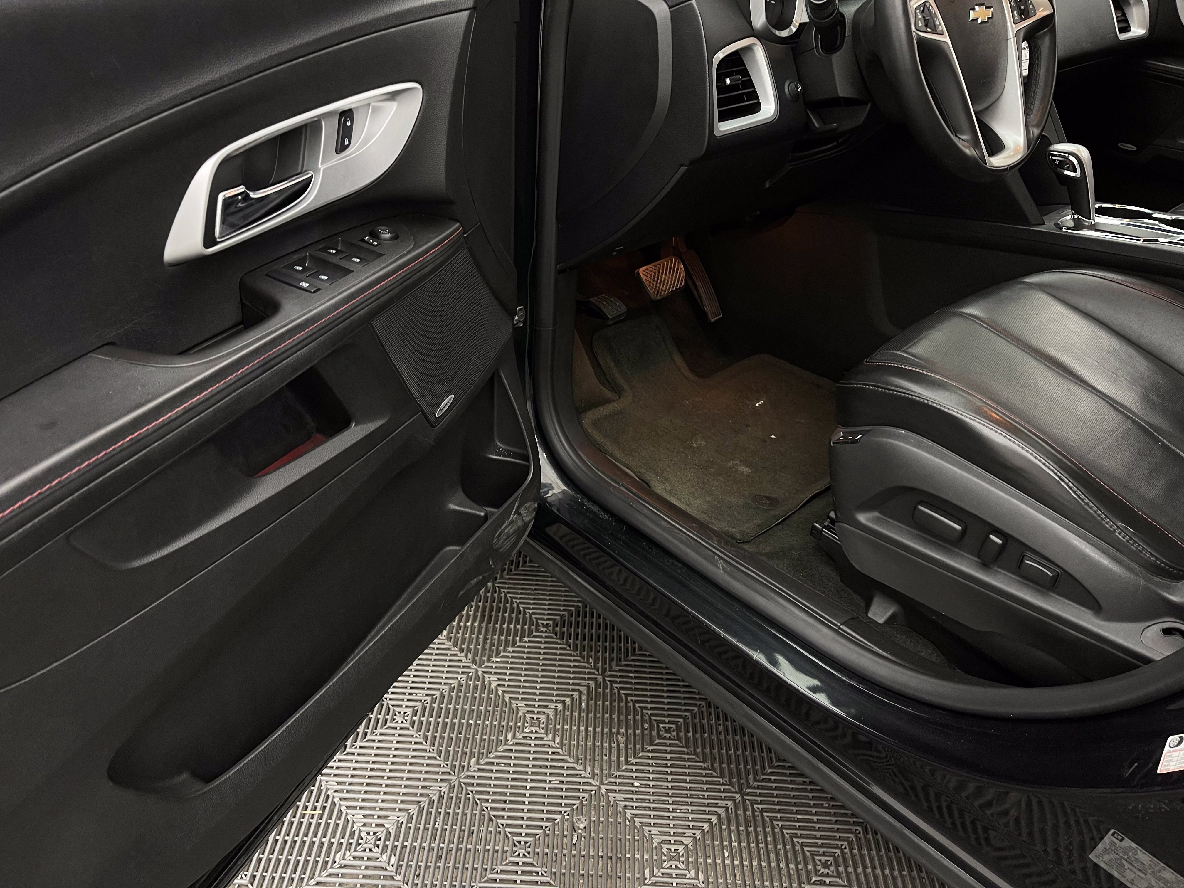 Used 2015 Chevrolet Equinox LTZ FWD image 16