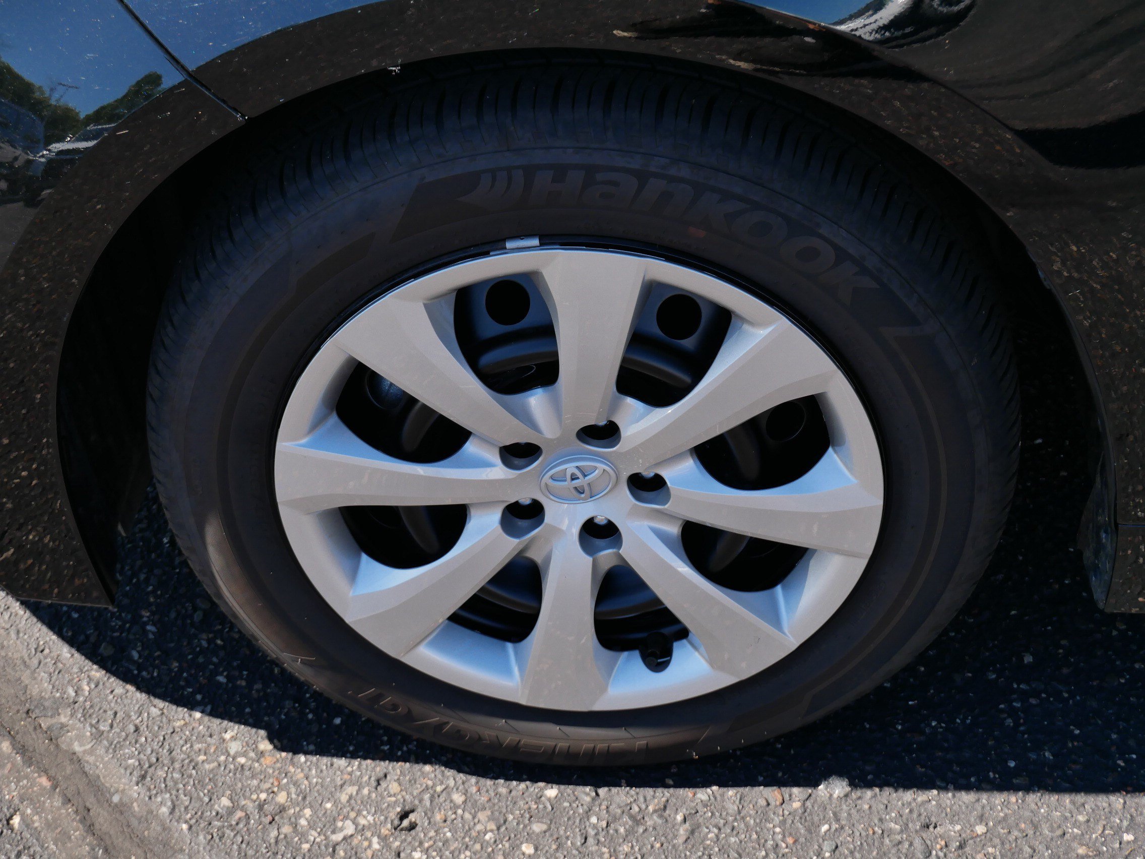 Certified 2026 Toyota Corolla LE FWD image 15