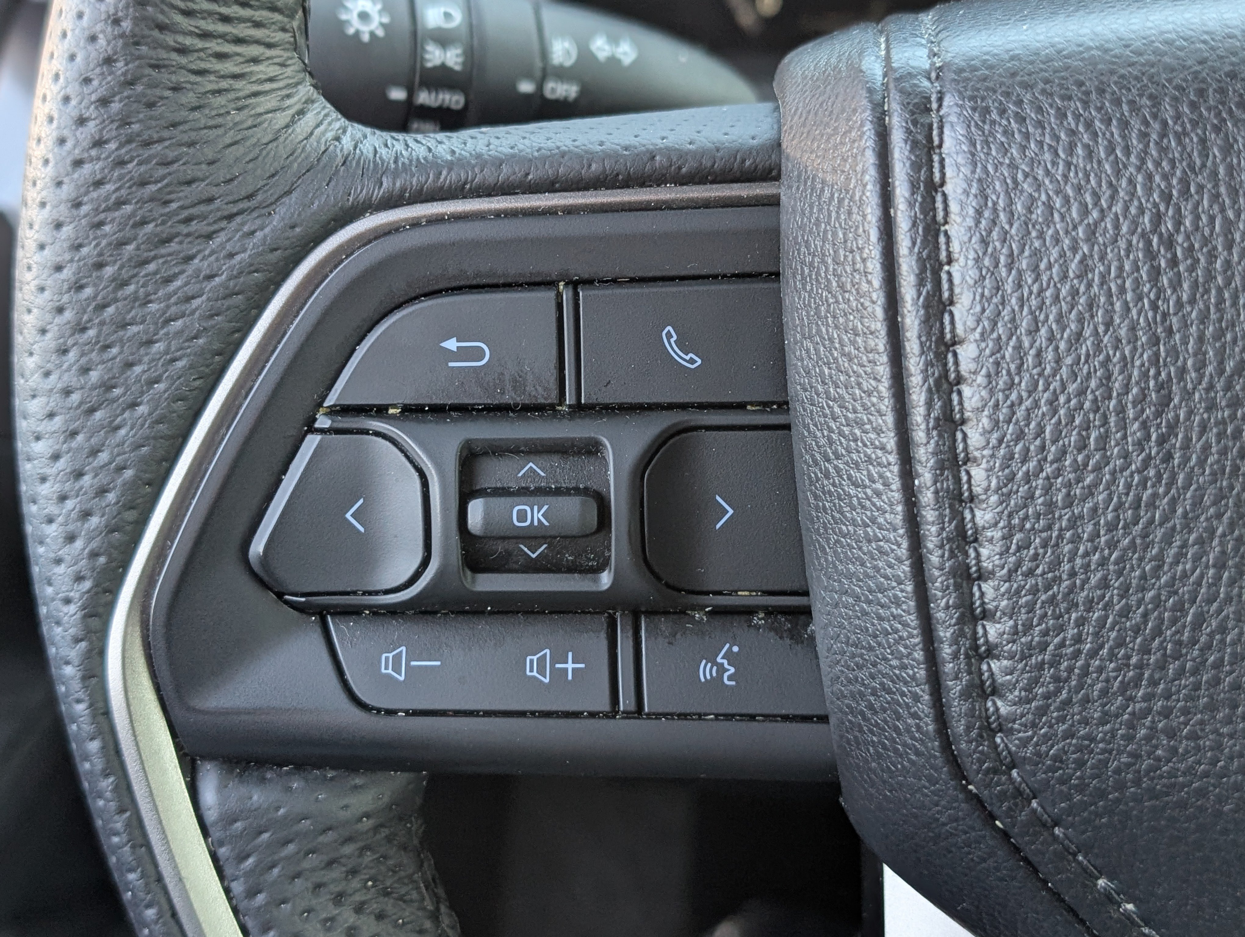 Certified 2025 Toyota Tacoma TRD Sport AWD/4WD image 20