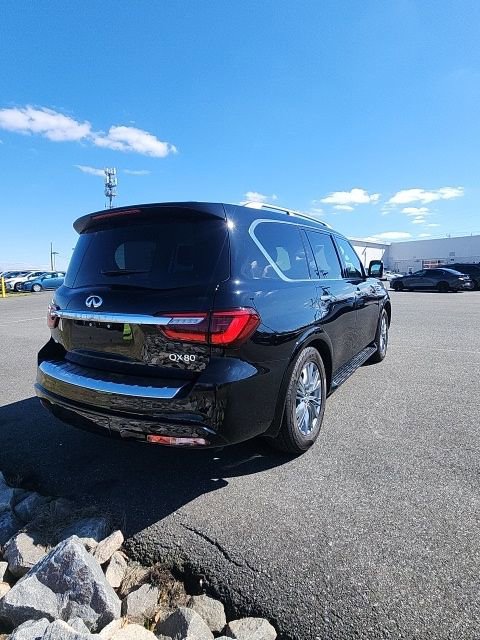 Used 2022 INFINITI QX80 Luxe w/ All-Season Package image 7