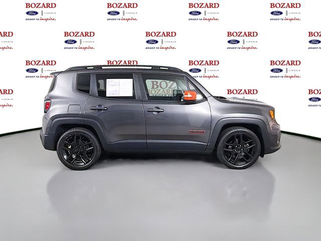Used 2020 Jeep Renegade Latitude FWD image 9