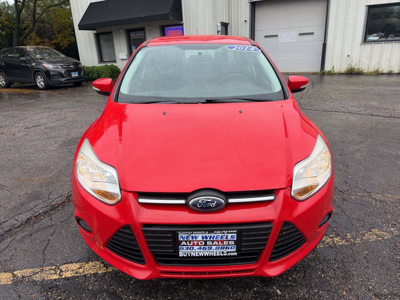 Used 2014 Ford Focus SE FWD image 2