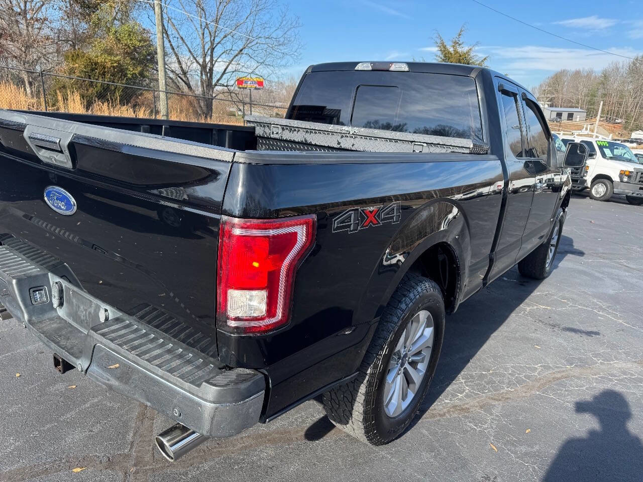 Used 2017 Ford F150 XLT w/ Equipment Group 302A Luxury image 5