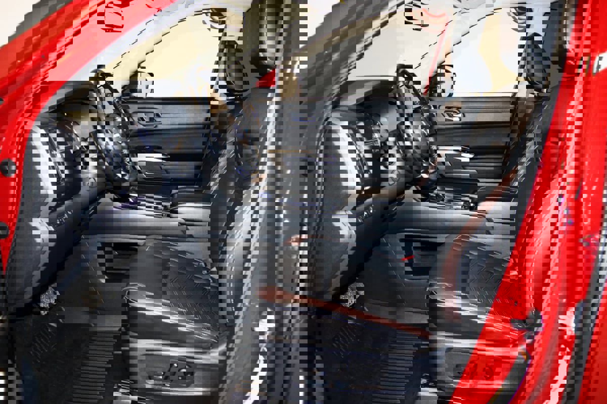 Used 2022 Nissan Pathfinder Platinum w/ Cargo Package image 35