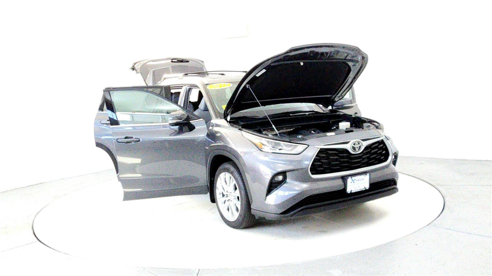 Used 2023 Toyota Highlander Limited image 9