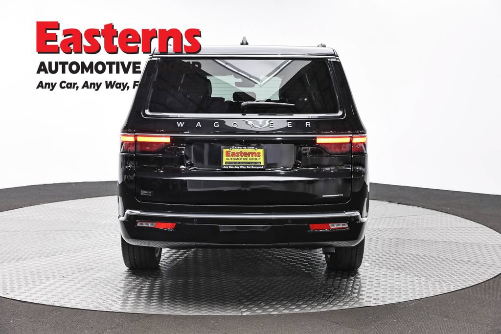 Used 2024 Jeep Wagoneer Series III w/ Premium Group I AWD/4WD image 6