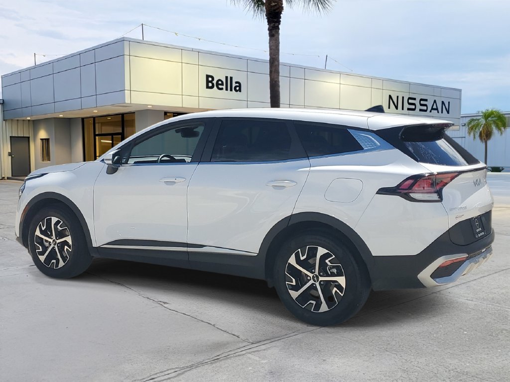Used 2025 Kia Sportage EX FWD image 4