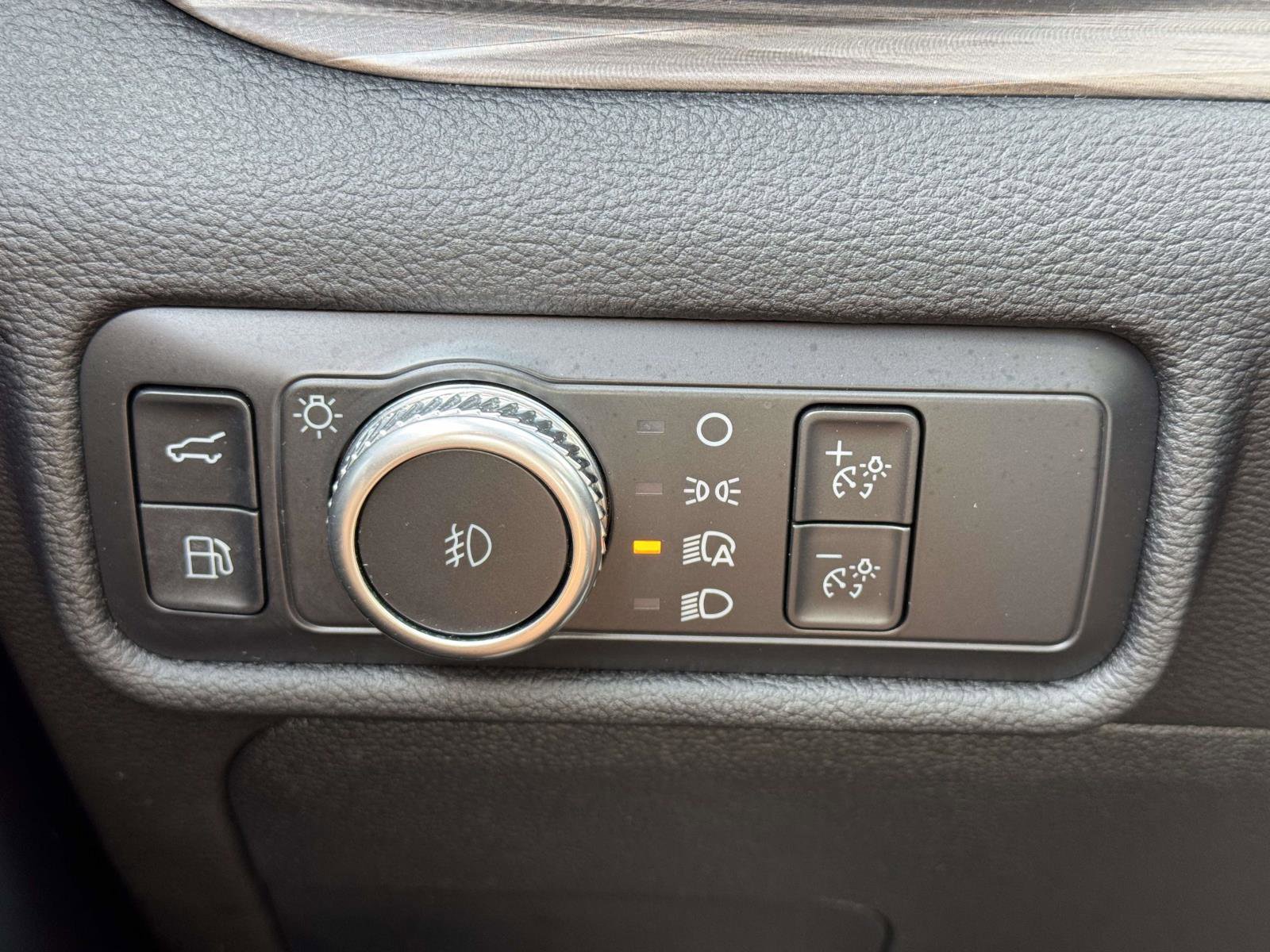 Used 2022 Ford Explorer Limited w/ Hybrid Equipment Group 310A image 20