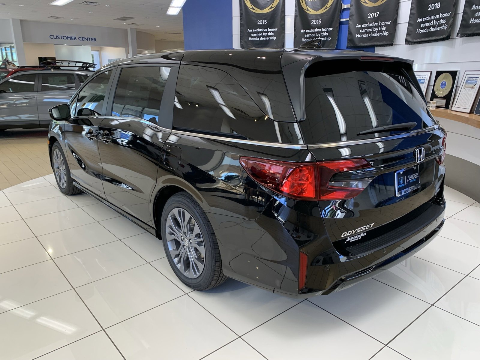 New 2026 Honda Odyssey Touring image 7