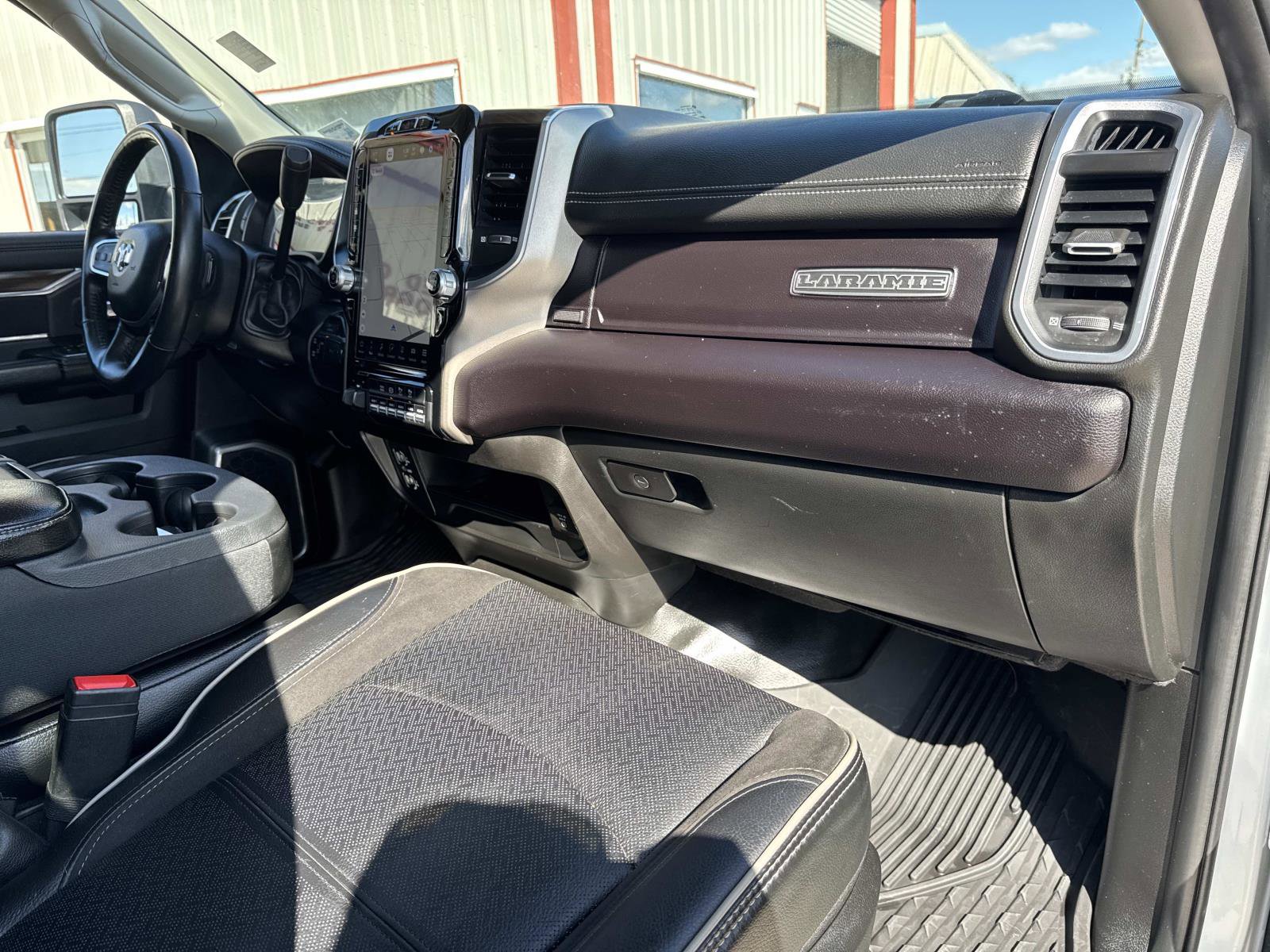 Used 2024 RAM 5500 Laramie image 12