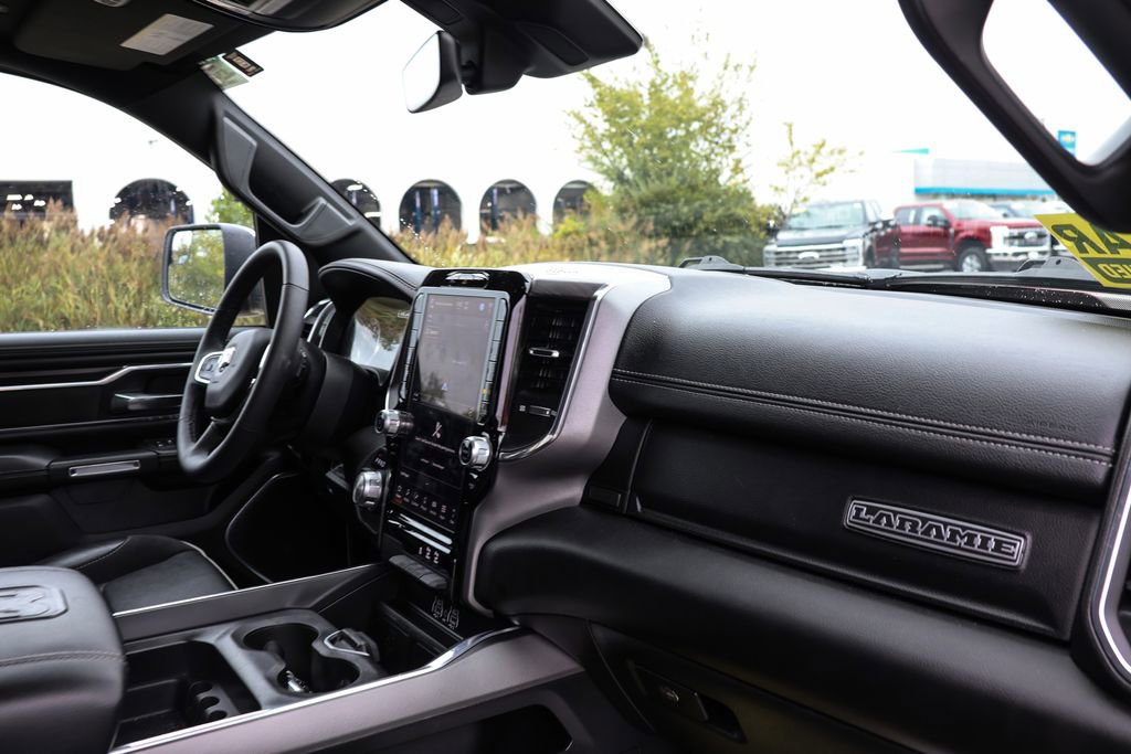 Used 2025 RAM 1500 Laramie image 19