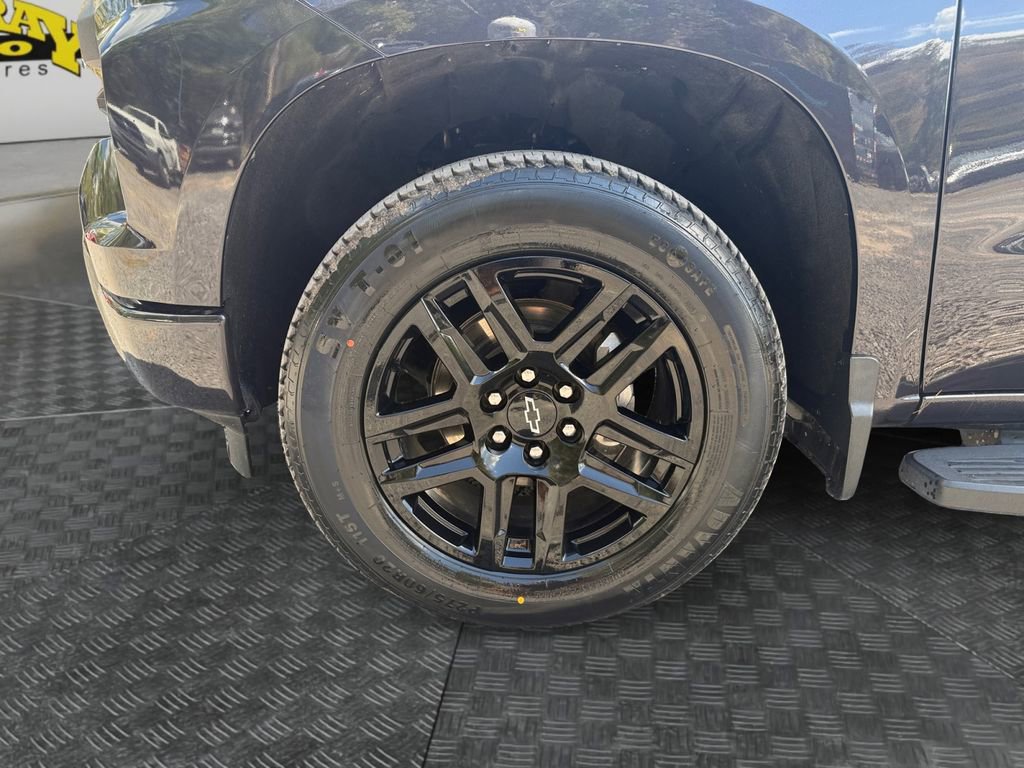 Used 2023 Chevrolet Silverado 1500 Custom image 14