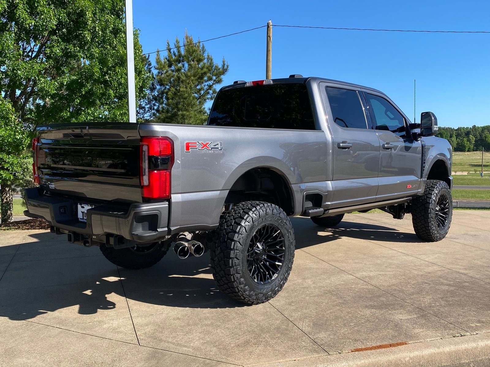 Used 2025 Ford F250 Platinum image 6