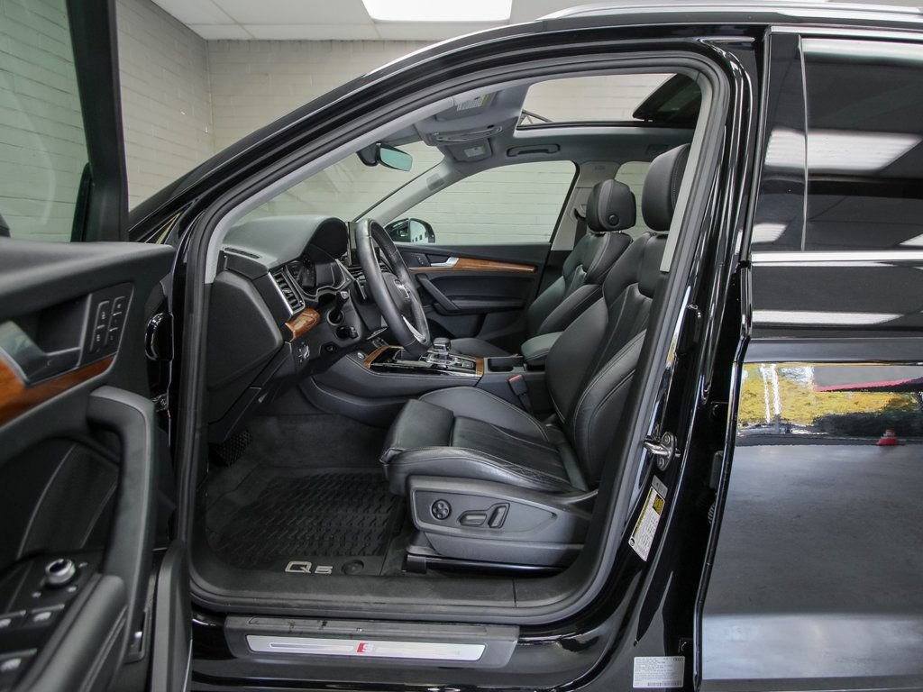 Used 2023 Audi Q5 e Premium Plus AWD/4WD image 10