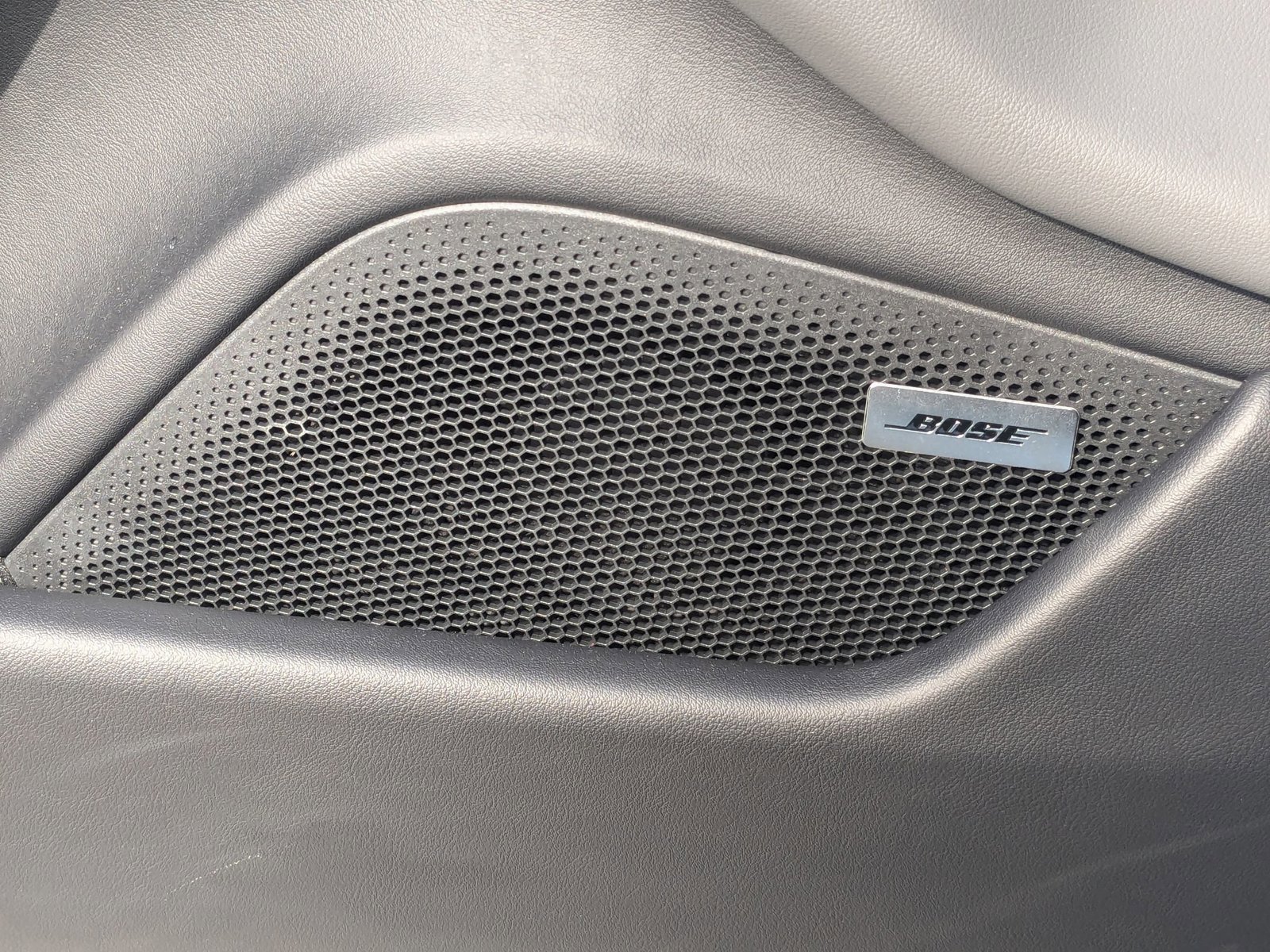 New 2025 Porsche Taycan image 14