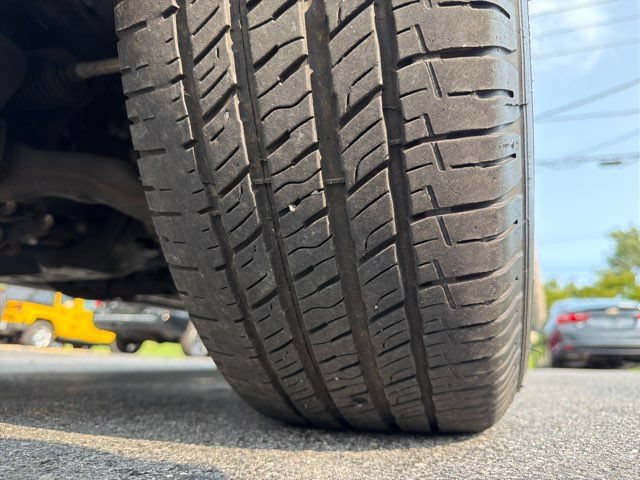Used 2019 Toyota Tacoma SR w/ SR Convenience Package AWD/4WD image 9