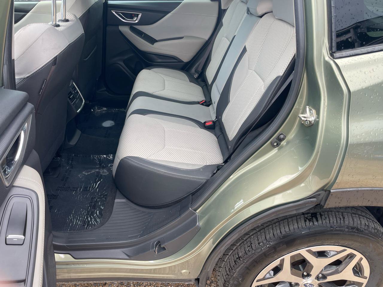 Used 2020 Subaru Forester Premium AWD/4WD image 33