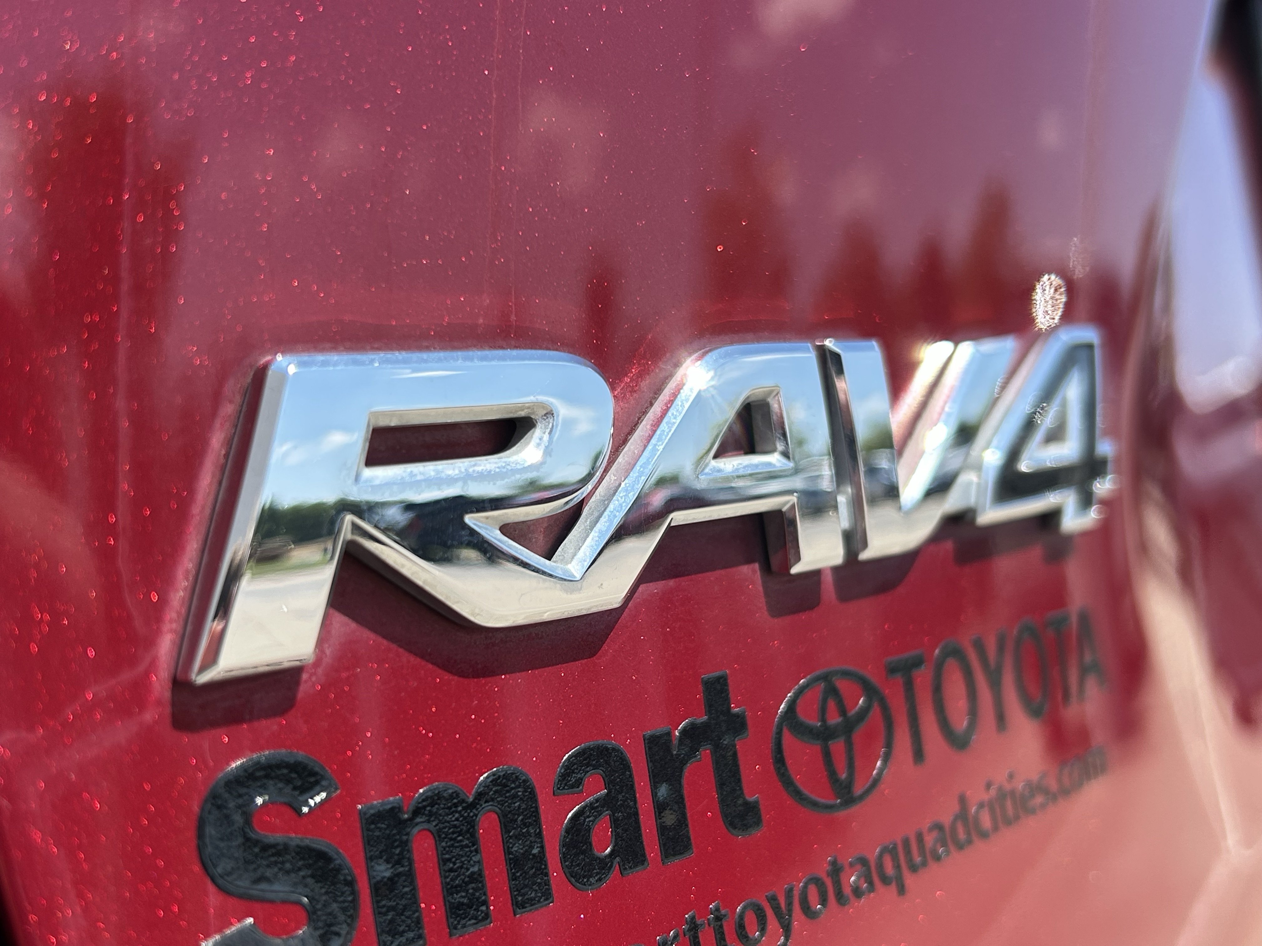 Used 2020 Toyota RAV4 XLE FWD image 8