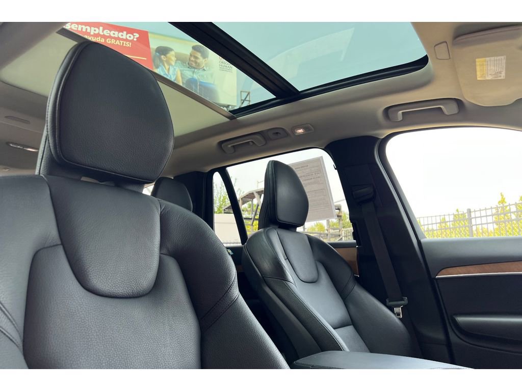 Used 2023 Volvo XC90 B5 Plus image 19