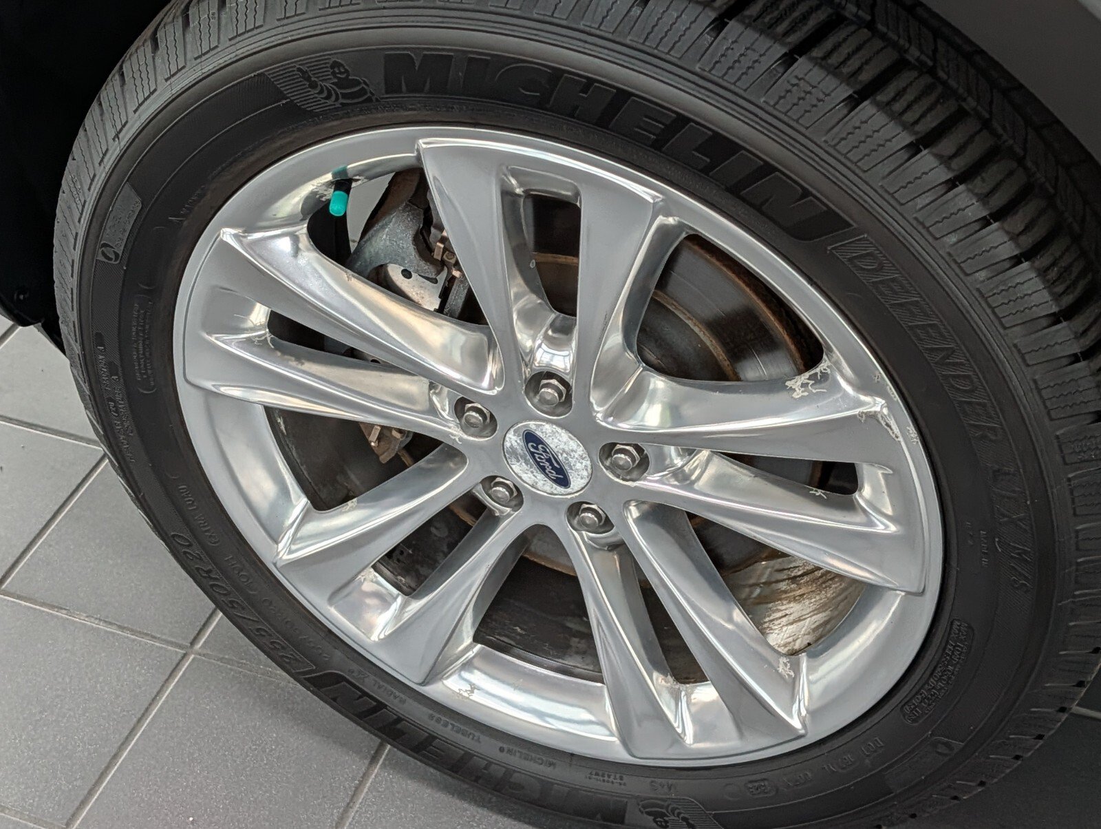 Used 2019 Ford Explorer Limited w/ Ford Safe & Smart Package AWD/4WD image 8