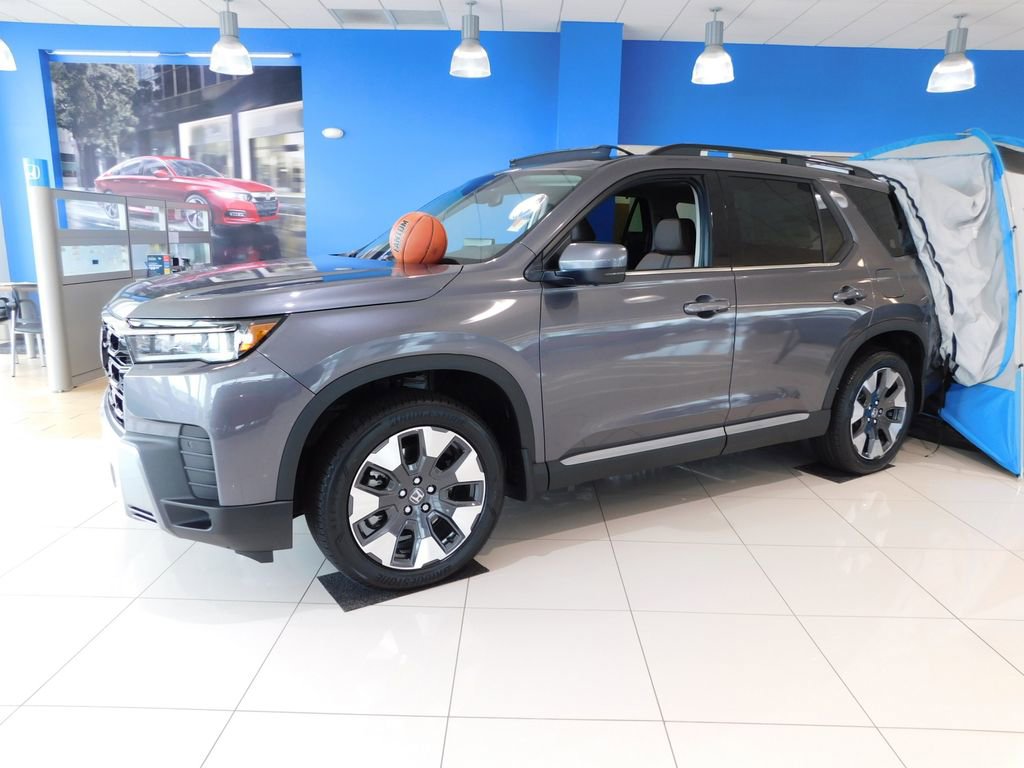 New 2026 Honda Pilot Touring image 4