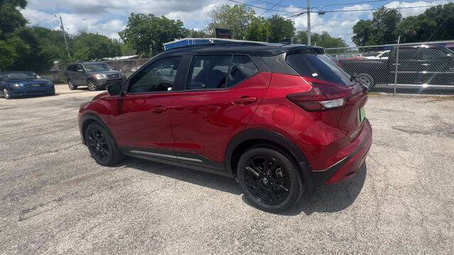 Used 2023 Nissan Kicks SR w/ SR Premium Package FWD image 6