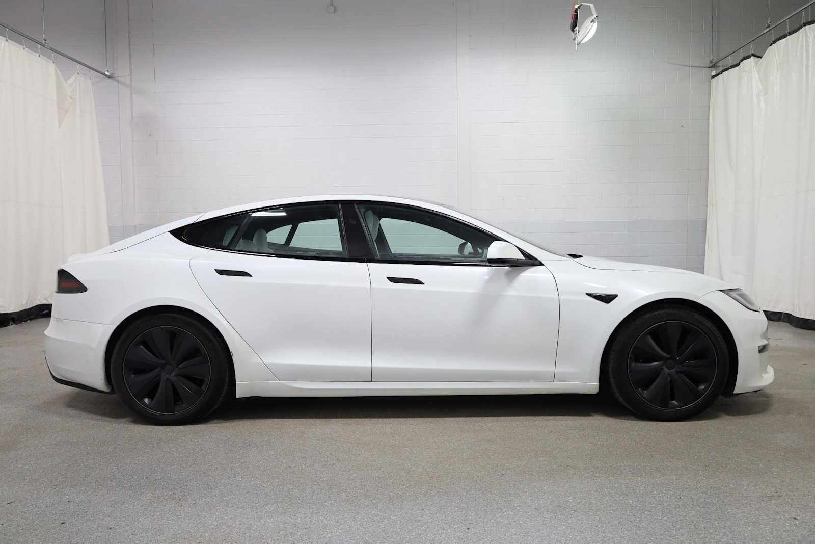 Used 2023 Tesla Model S image 10
