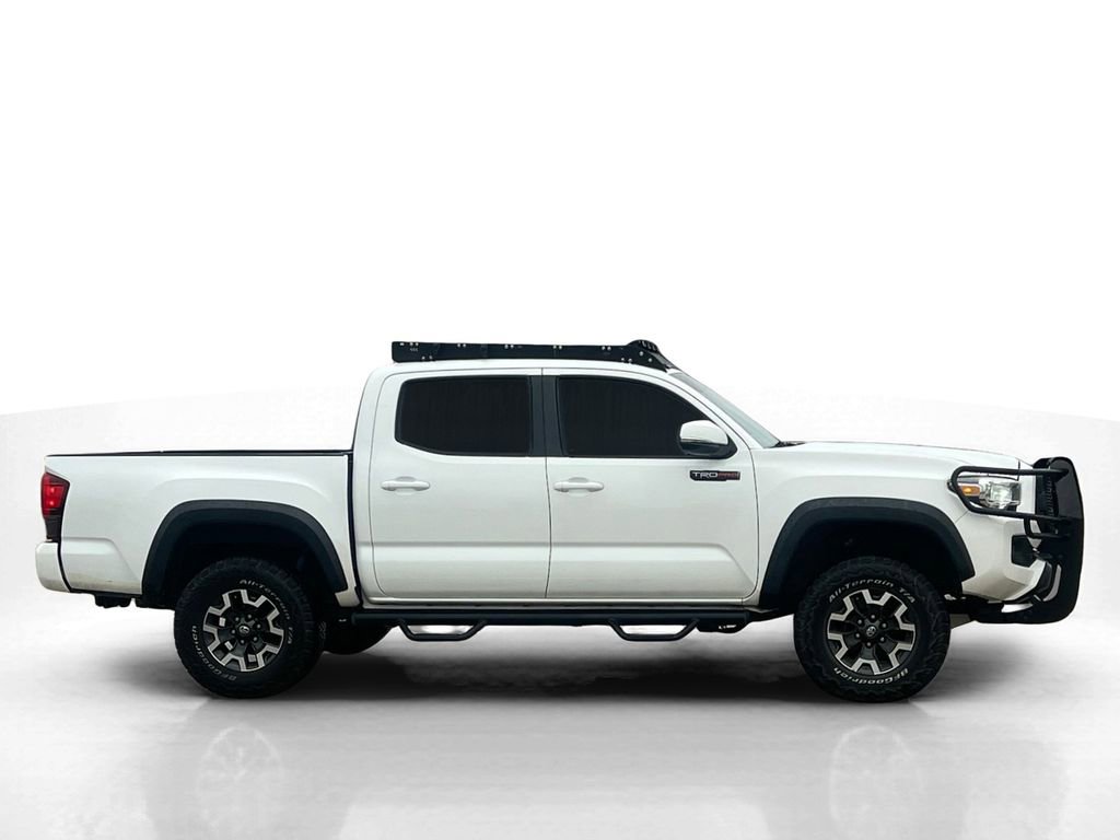 Used 2019 Toyota Tacoma TRD Off-Road w/ Technology Package image 4