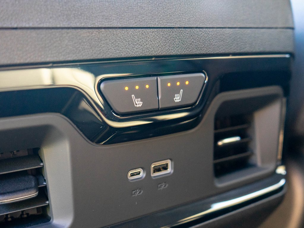 New 2026 GMC Sierra 3500 AT4 w/ AT4 Premium Plus Package image 15