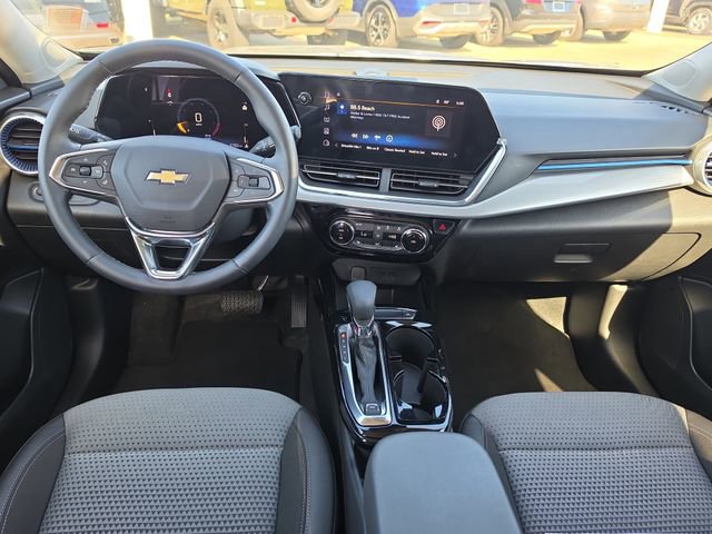 Used 2025 Chevrolet Trax LT w/ Driver Confidence Package FWD image 8
