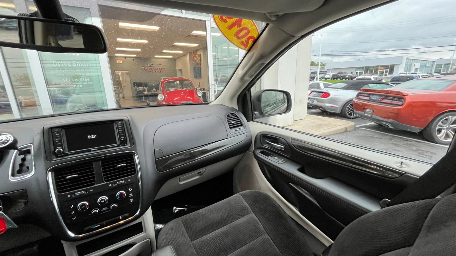 Used 2019 Dodge Grand Caravan SE w/ UConnect Hands-Free Group FWD image 40