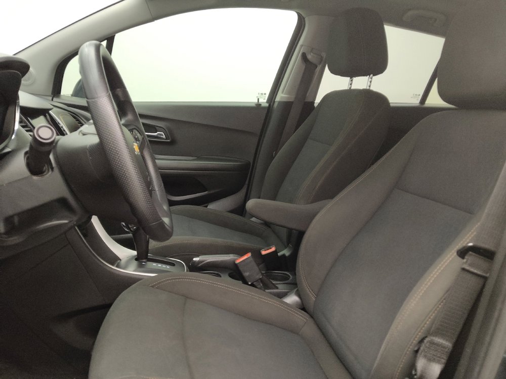 Used 2021 Chevrolet Trax LS w/ Tint and Cruise Package image 17