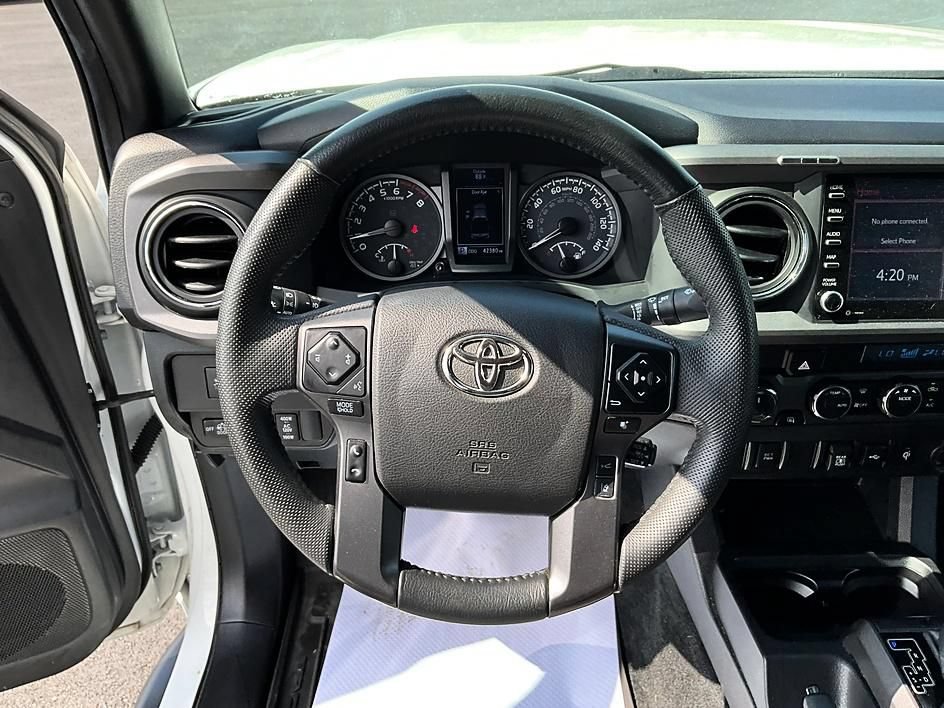 Used 2023 Toyota Tacoma TRD Off-Road AWD/4WD image 31