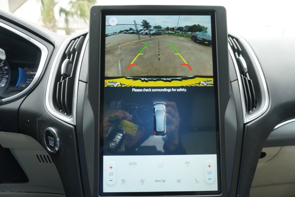 Used 2021 Ford Edge Titanium image 14