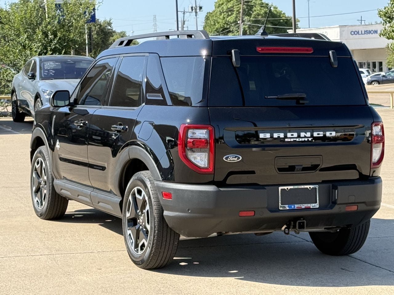 Certified 2024 Ford Bronco Sport Outer Banks w/ Tech Package AWD/4WD image 5