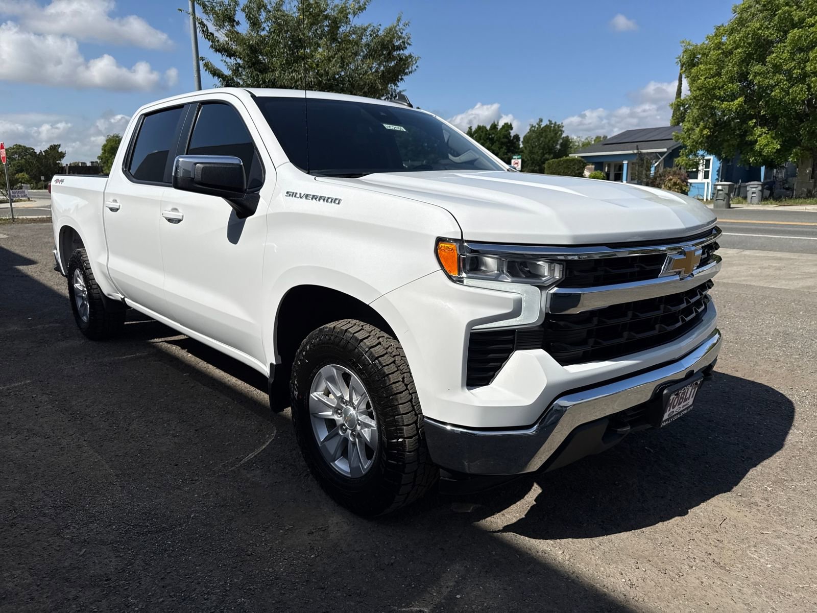 Used 2023 Chevrolet Silverado 1500 LT AWD/4WD image 7