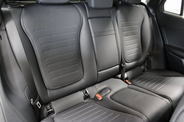 Used 2024 Mercedes-Benz GLC 300 image 17