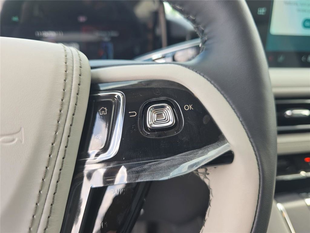 New 2026 Lincoln Aviator 2WD image 22