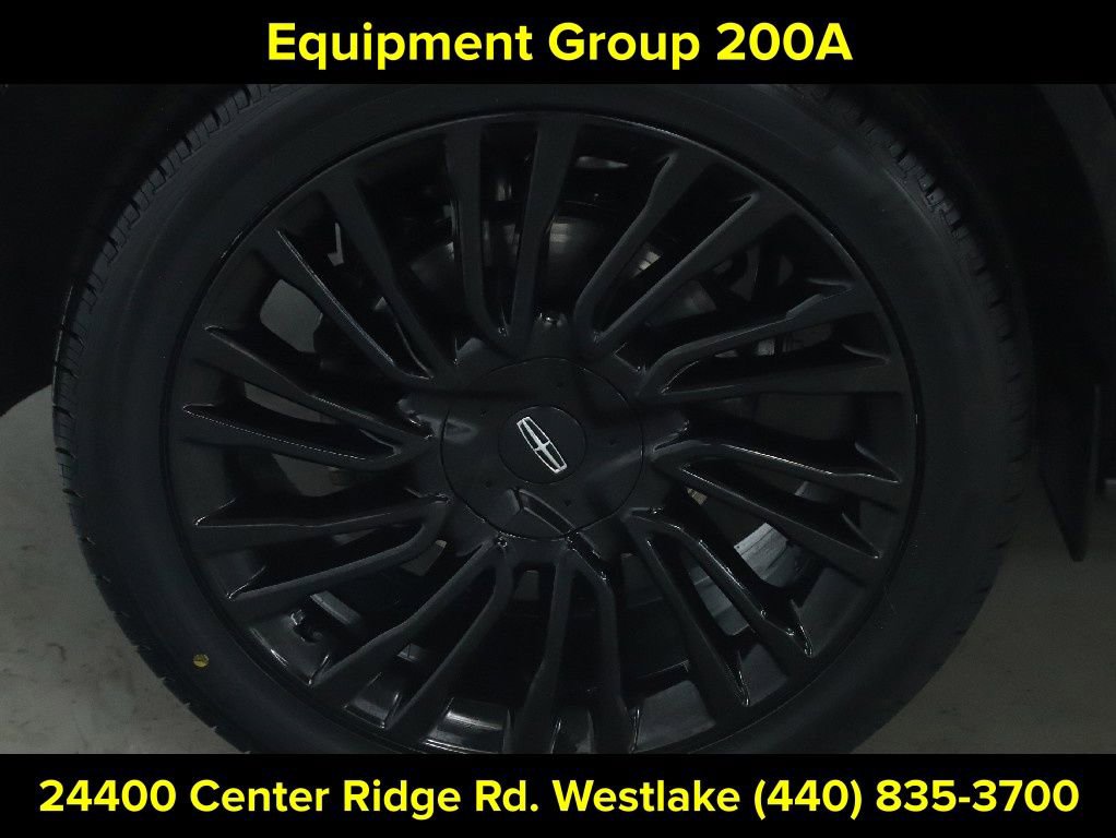 Used 2022 Lincoln Corsair Reserve image 12