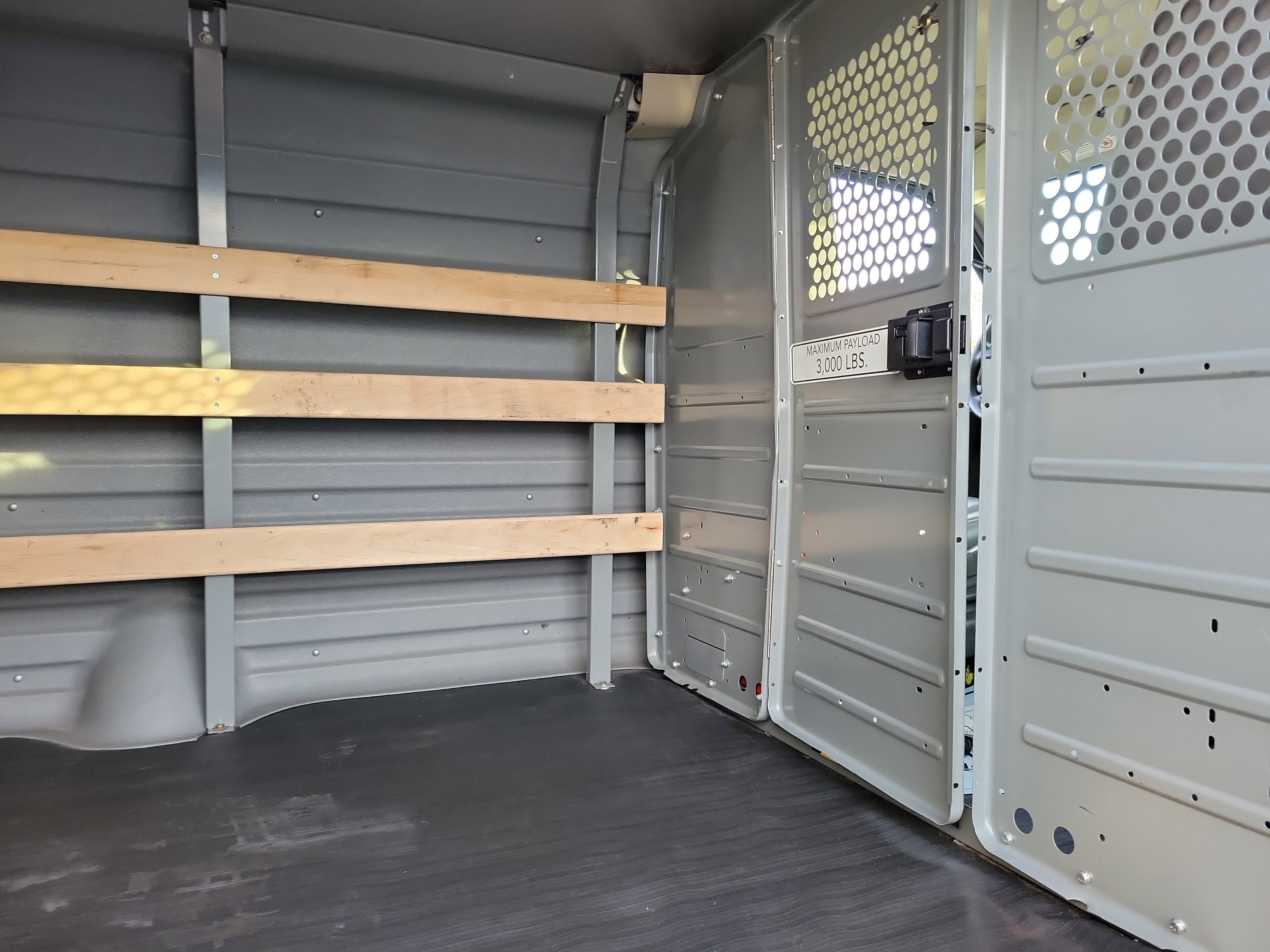 Used 2020 GMC Savana 2500 Extended w/ Driver Convenience Package image 12