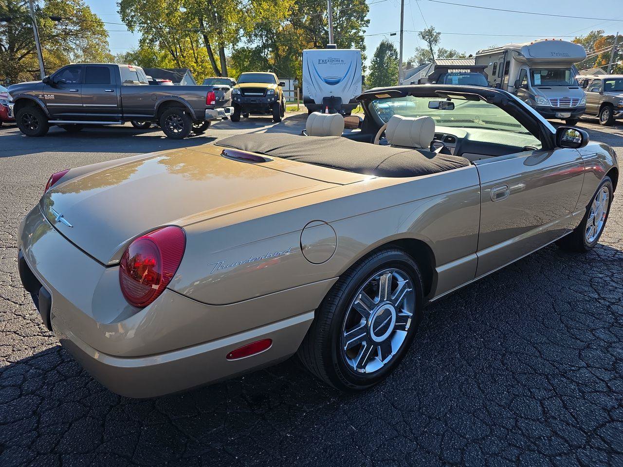 Used 2005 Ford Thunderbird RWD image 2