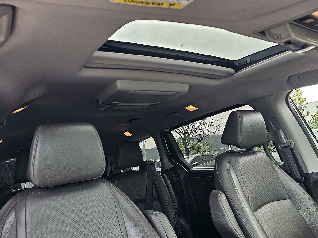 Used 2018 Honda Odyssey Elite image 19