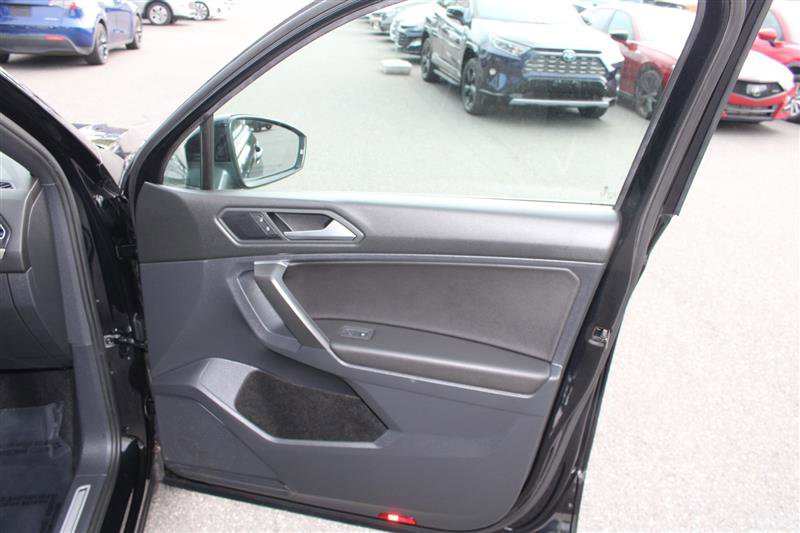 Used 2021 Volkswagen Tiguan SE R-Line image 13