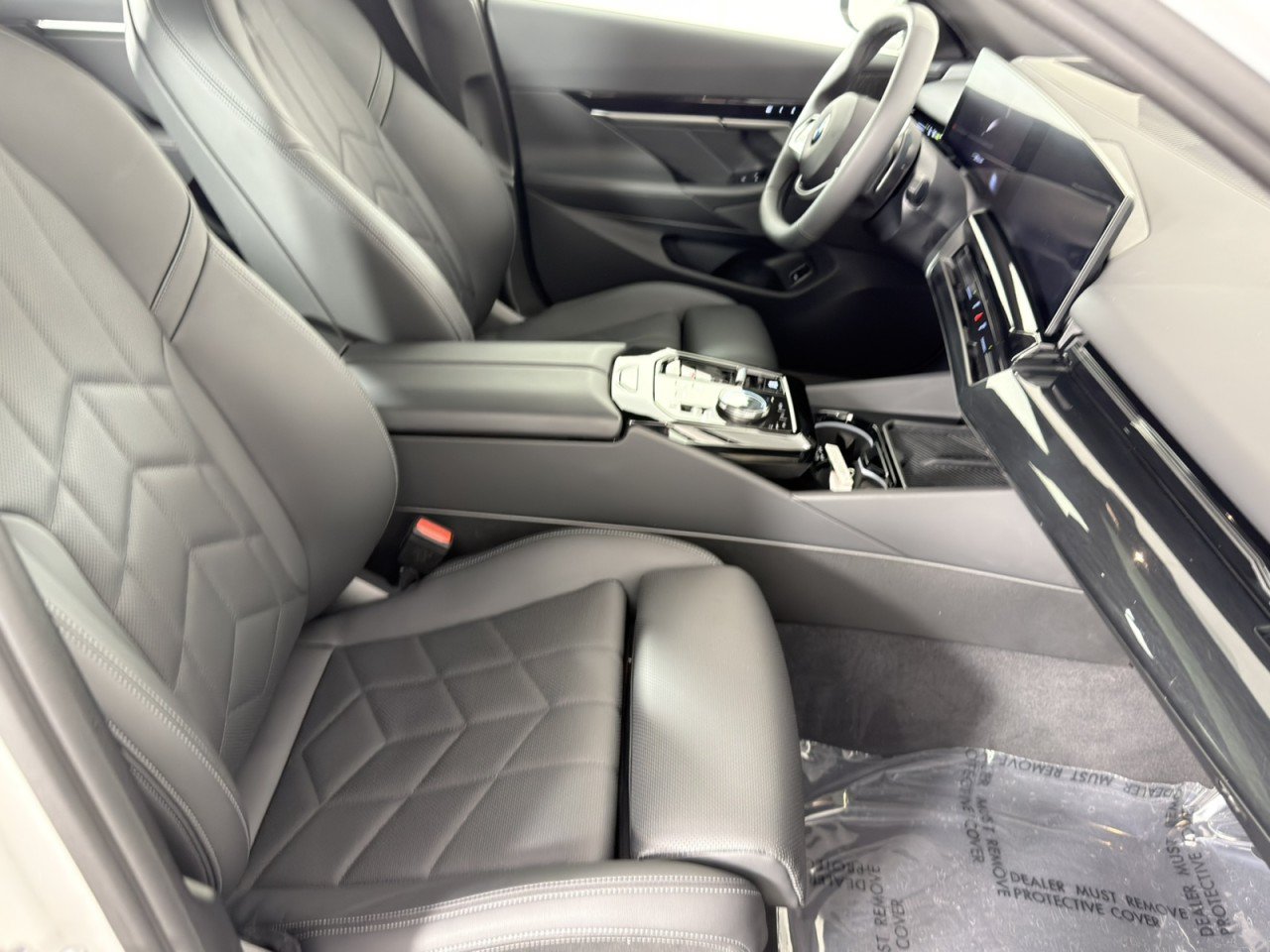 Used 2026 BMW 530i xDrive AWD/4WD image 8