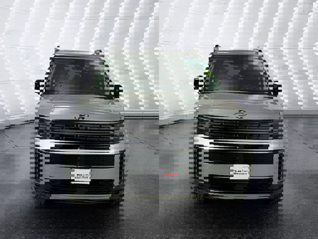 Used 2024 Hyundai Santa Fe XRT image 2