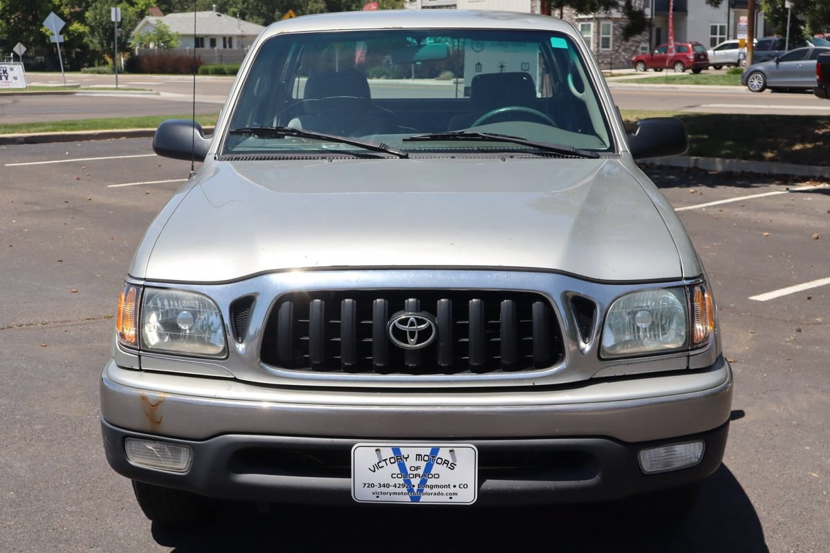 Used 2002 Toyota Tacoma 2WD Xtracab w/ SR5 Pkg w/ Chrome Pkg image 12