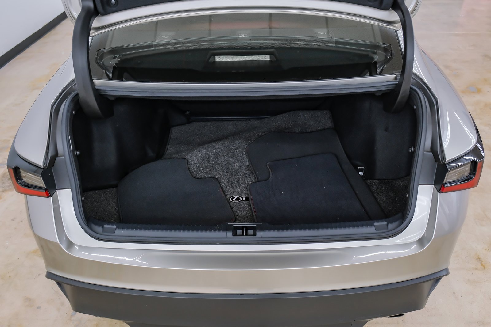 Used 2022 Lexus IS 300 image 62
