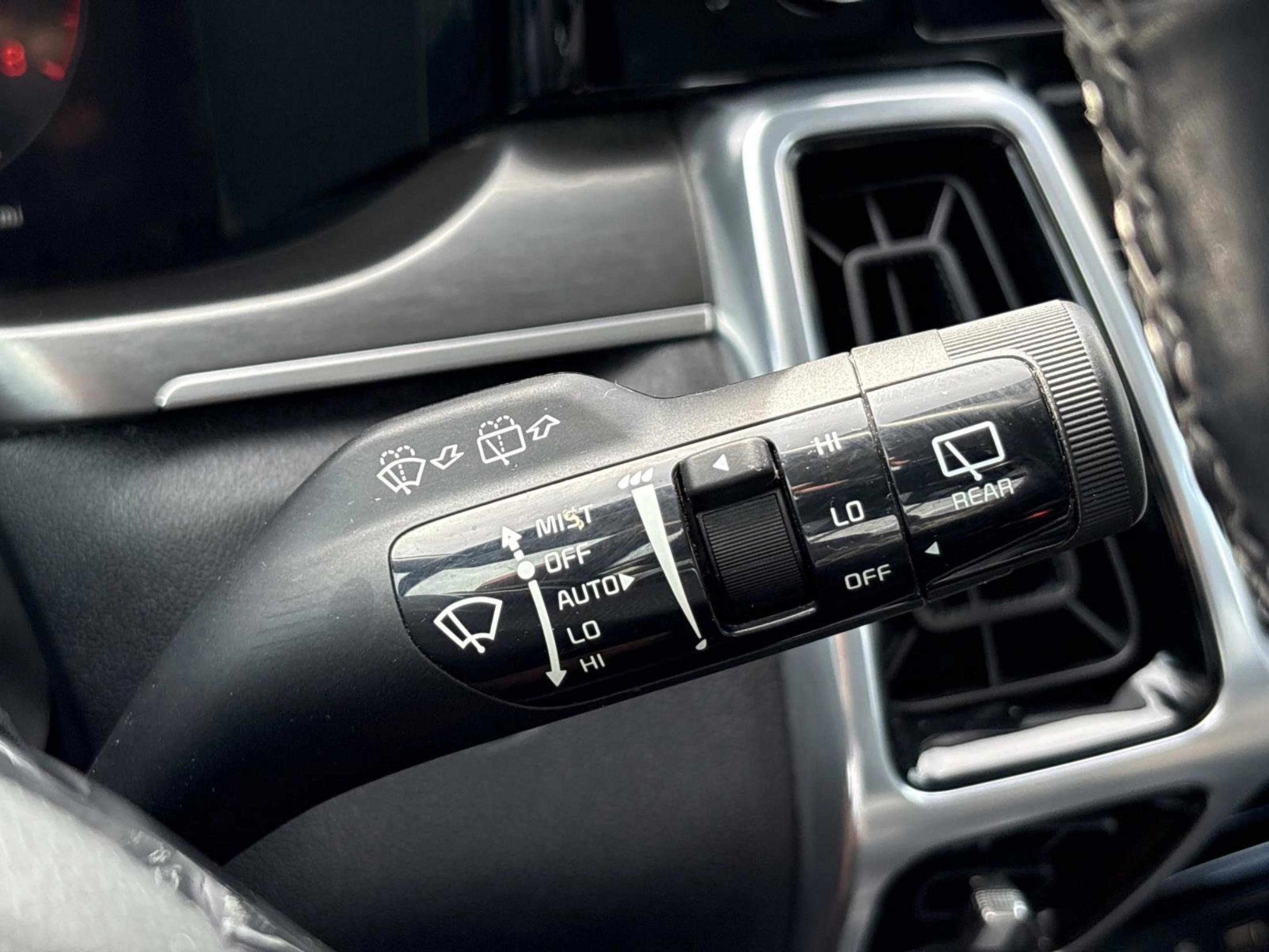 Used 2023 Kia Sorento SX image 33