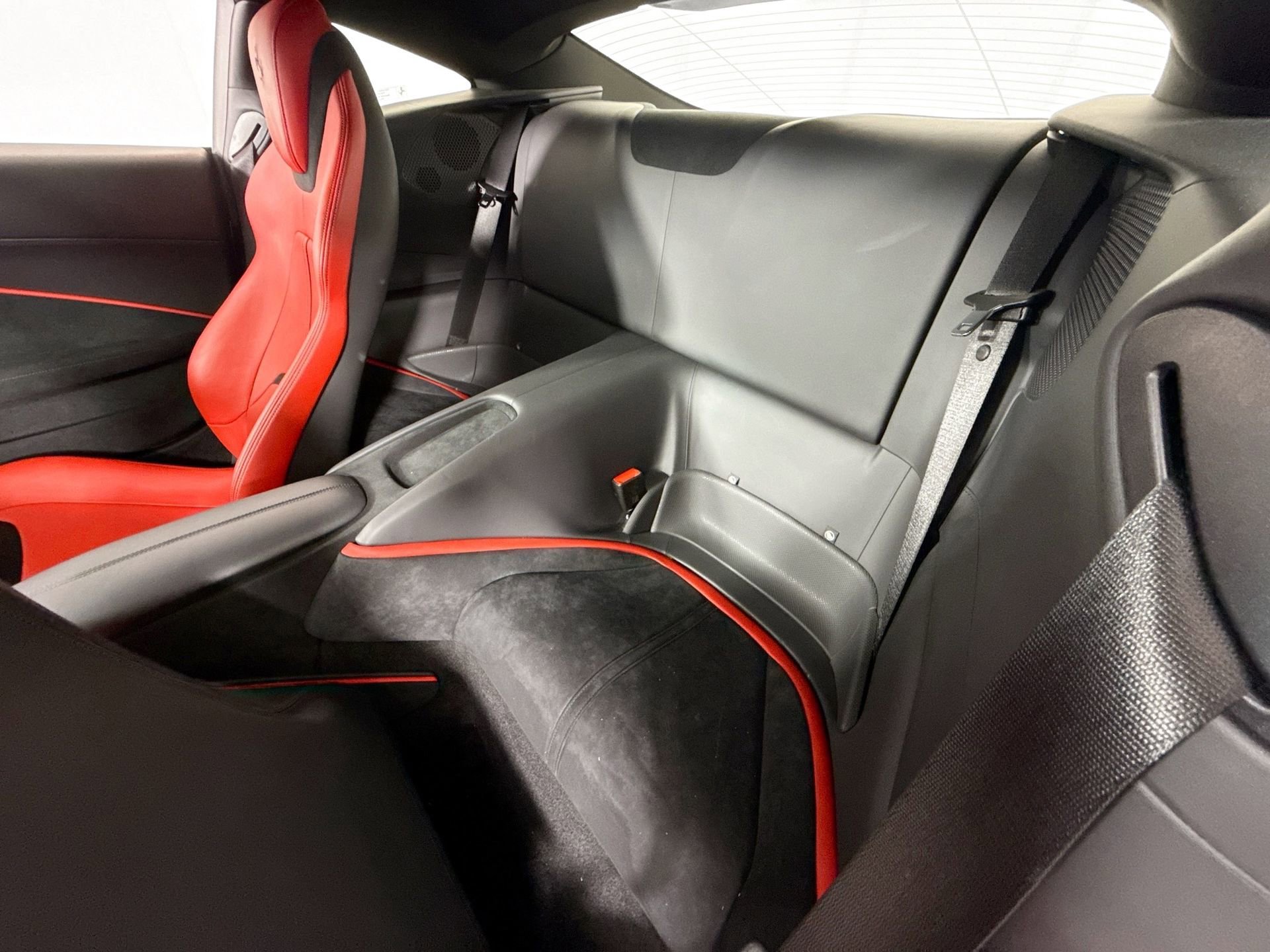 Certified 2022 Ferrari Roma image 19